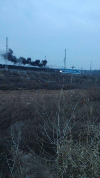 长庆桥火车站露天粉煤,噪音污染无人管