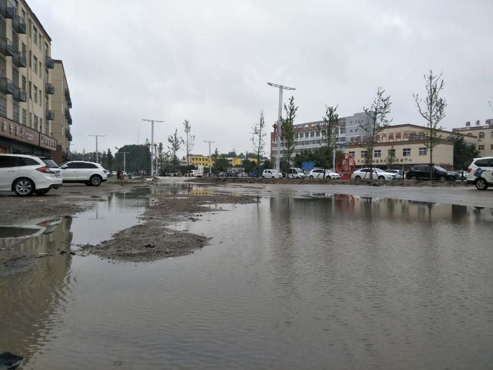 平舆县东皇大道东段万和园南侧道路何时修?