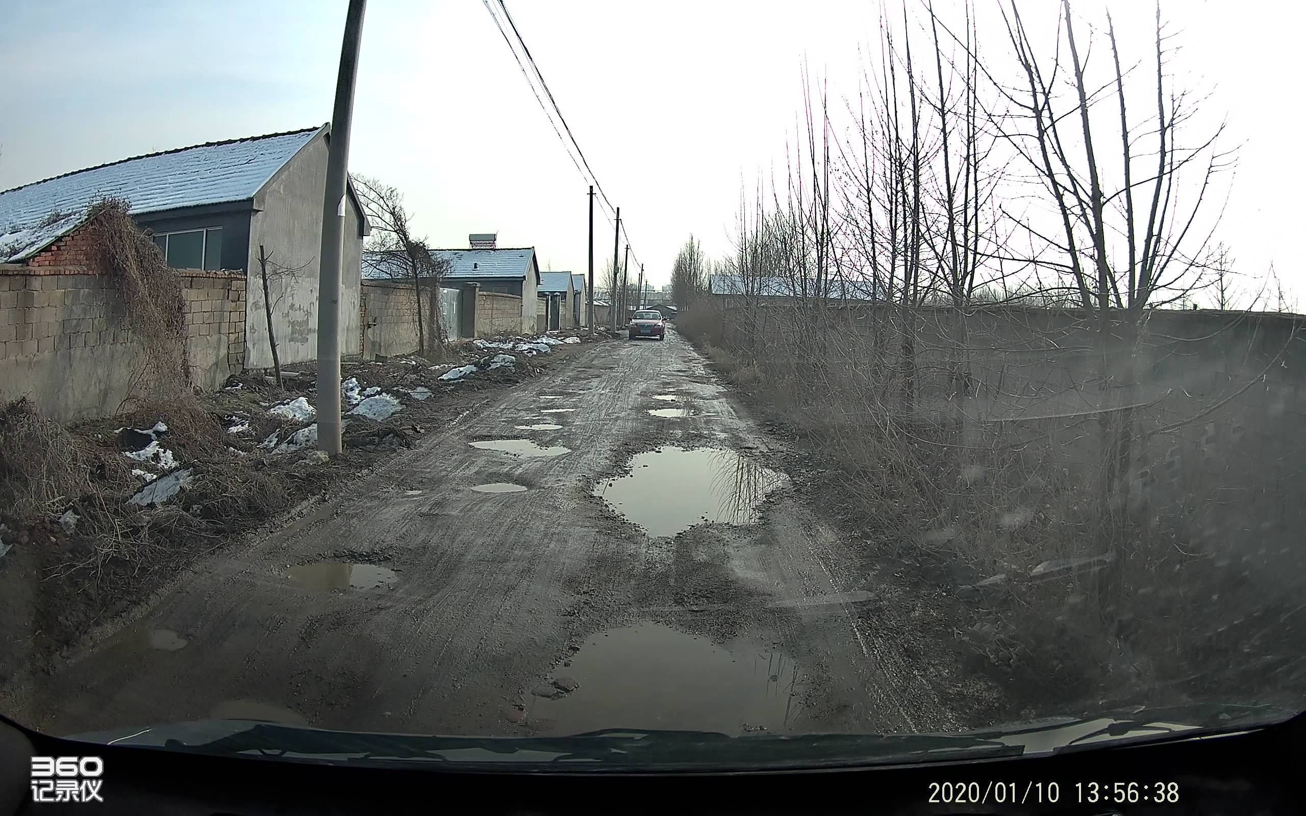 山东省潍坊市诸城市龙都街道大水泊村岭上道路