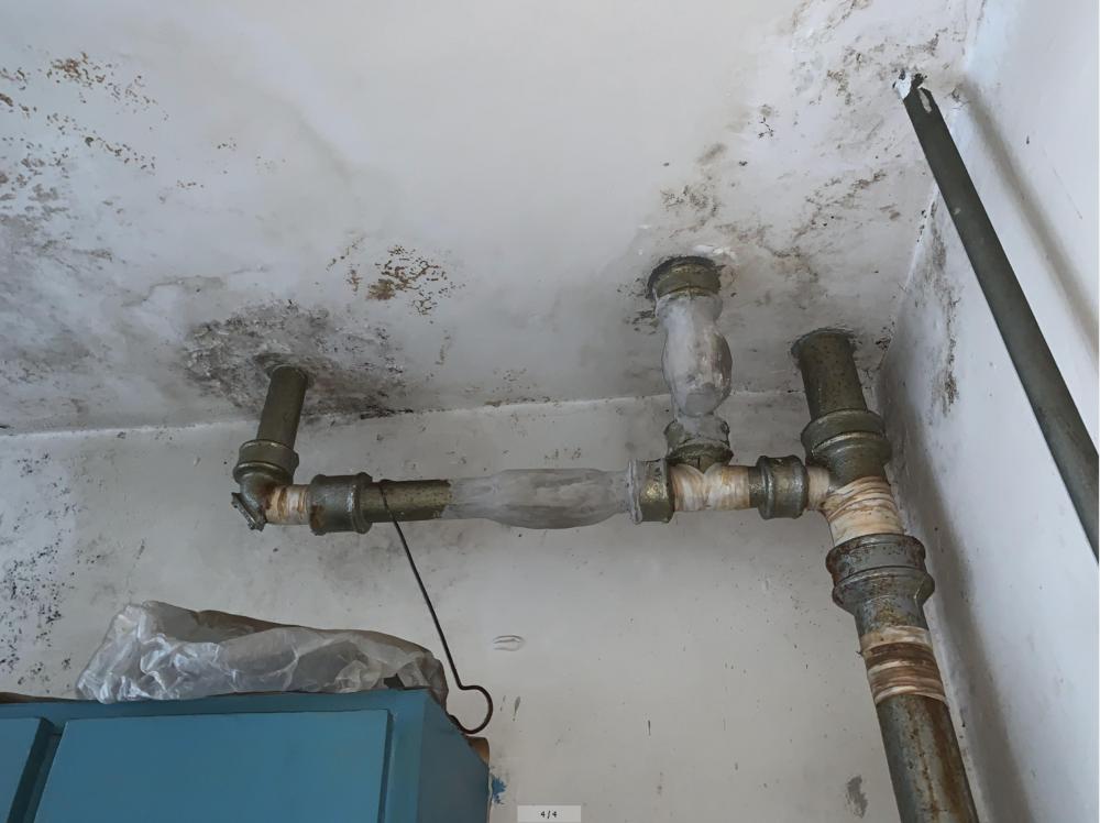 25年老房子 铸铁污水管全部断裂 请求维修