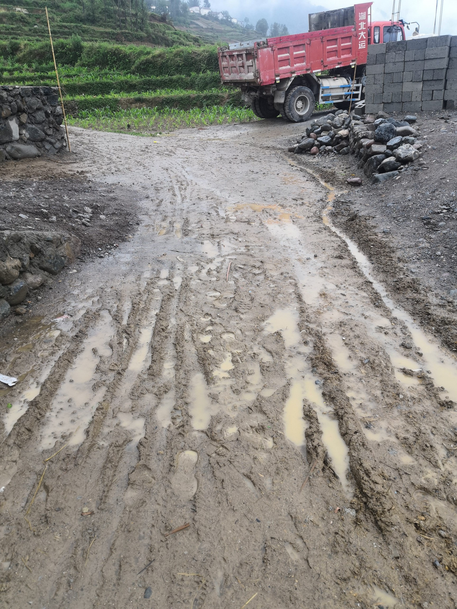 电水路三样不通 - 越西县委书记 - 凉山州 - 四川省