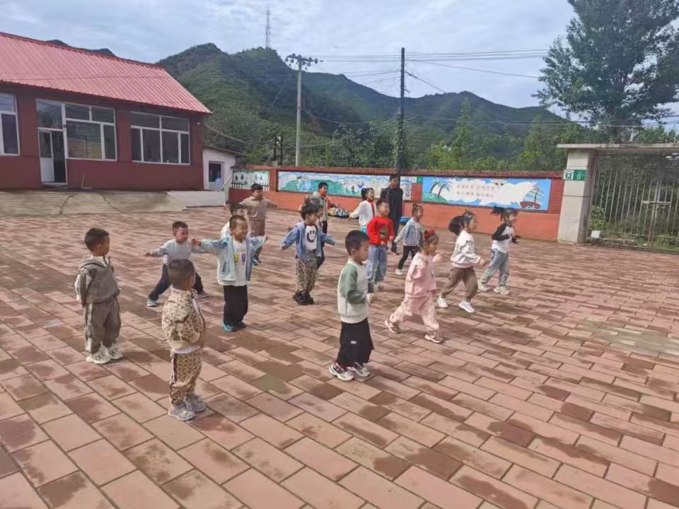 ѧ�����������μ�١�����ʱ������ʯ���� ��