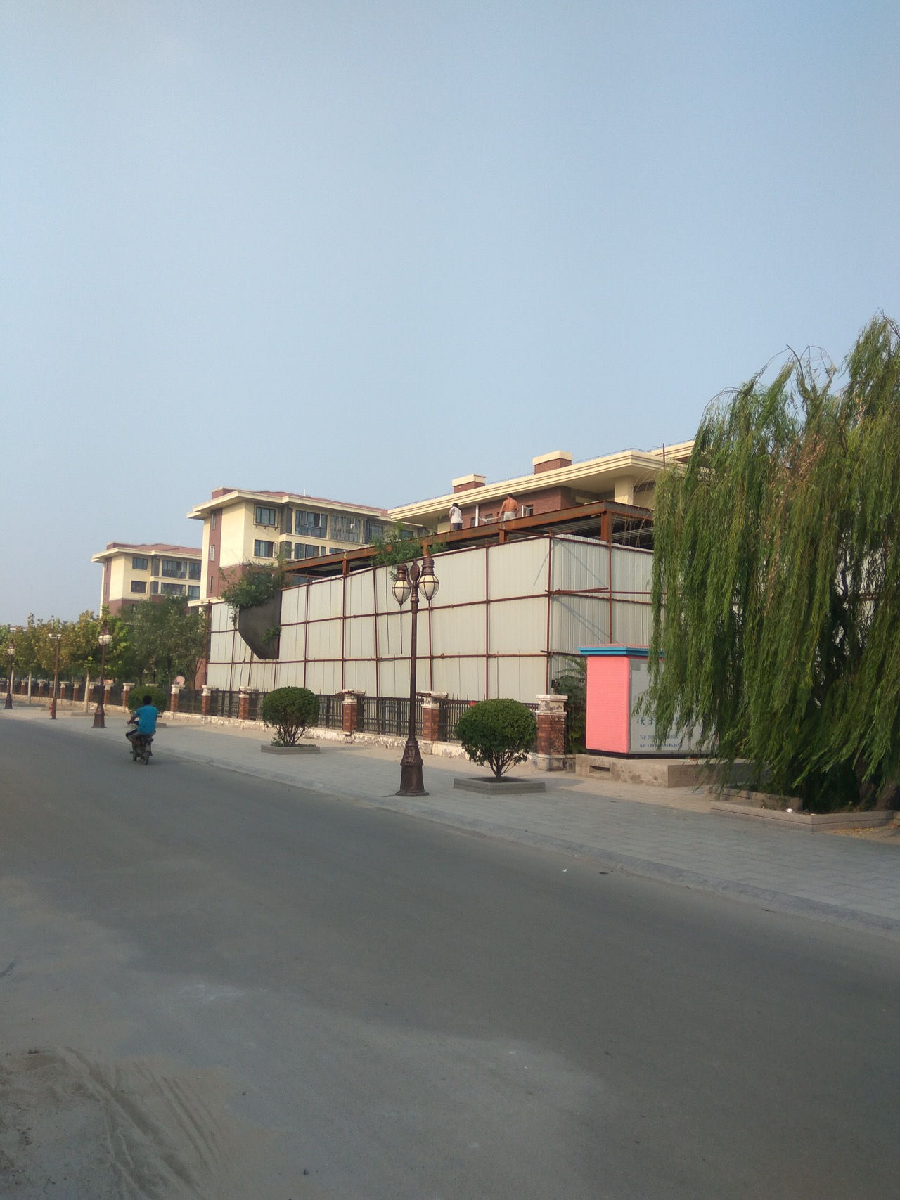 西青区大寺镇金瀚园,违建已经无法无天了.