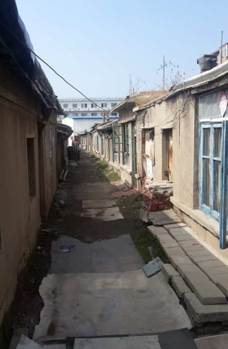 盘锦双区实验小学北平房 城市伤疤啥时根治 - 辽宁