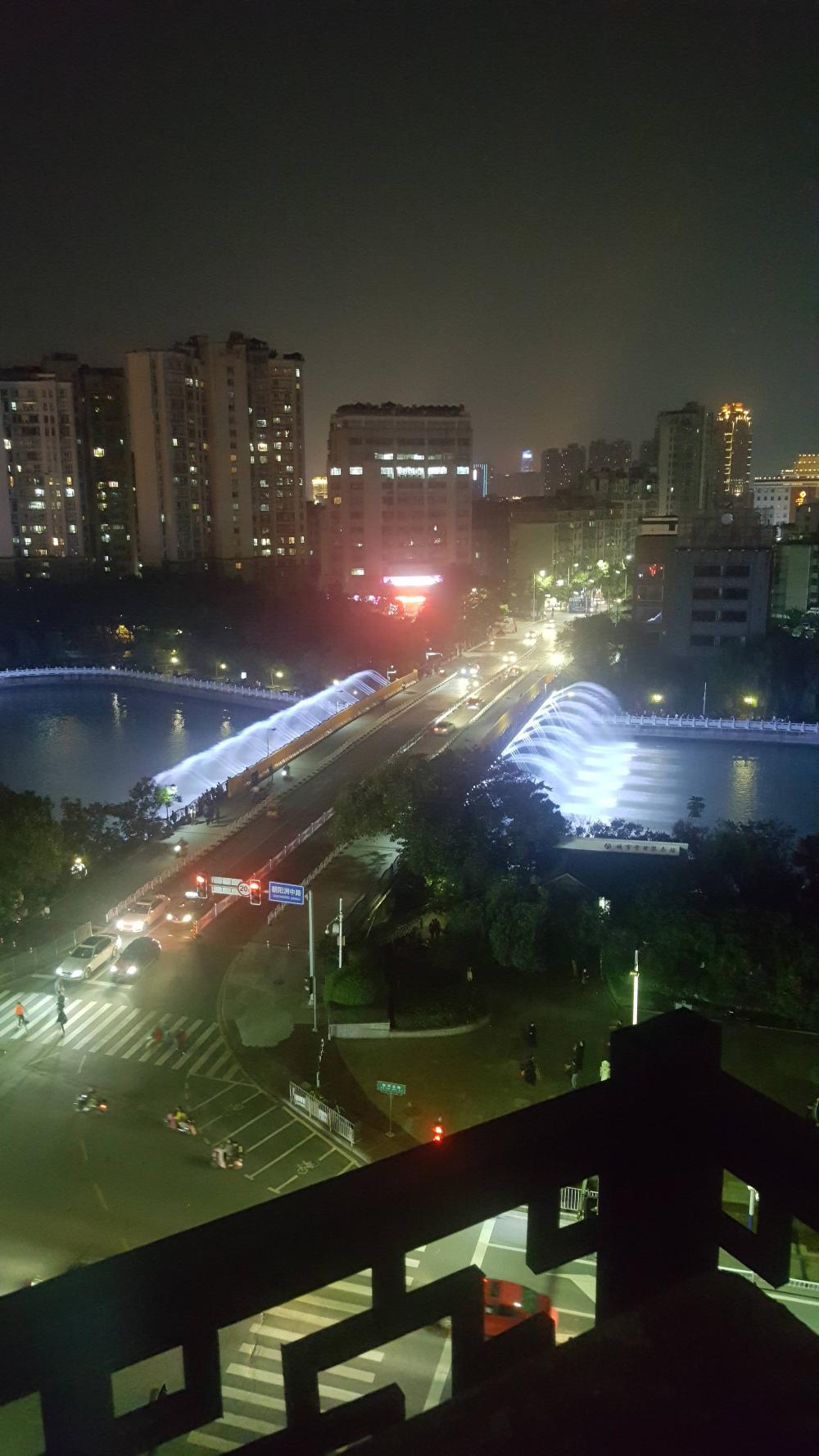 抚河桥新修的音乐喷泉很美,但声音实在是太大 - 西湖区委书记 - 南昌