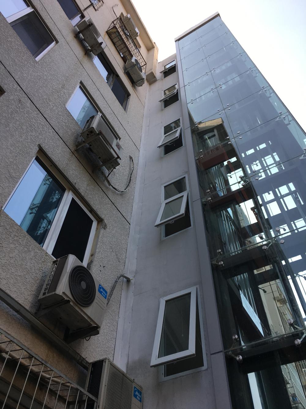 盼望海淀区上地东里小区加装外挂电梯尽早开通