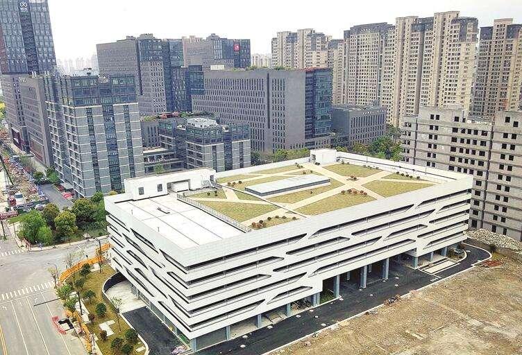 立体停车楼地铁口公交站集合联动