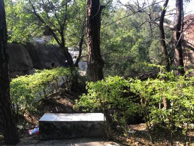 潮阳棉城东山公园爬山发现垃圾众多