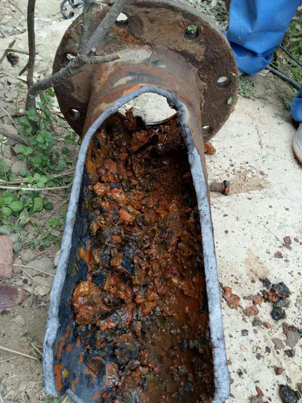 自来水管道腐蚀严重,居民用水无法保障