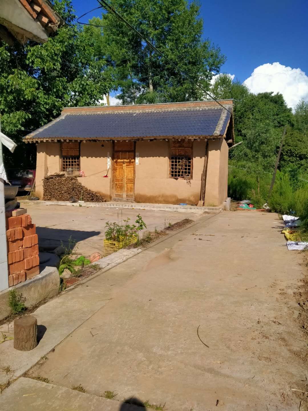 关于农村修建厕所和老旧房屋翻新