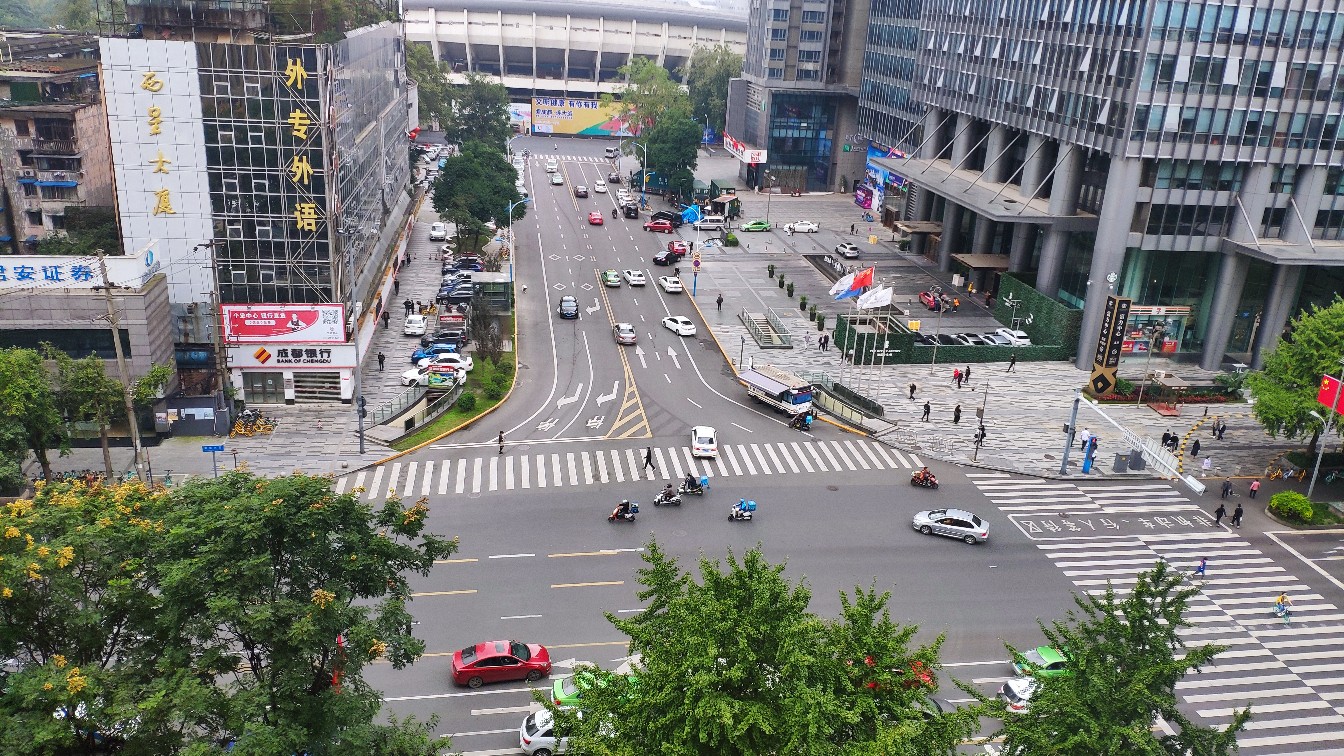 请在顺城大街与体育场路路口增设鸣笛电子监控 - 成都市市长王凤朝