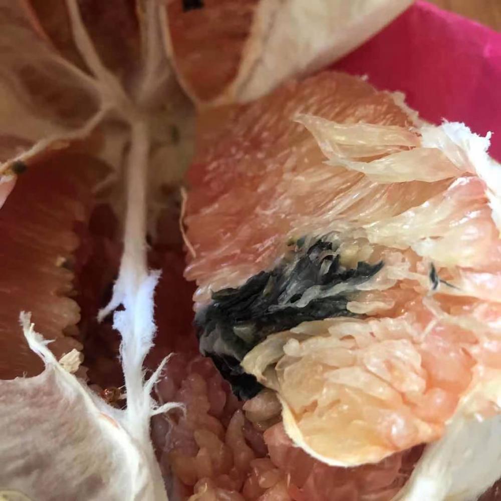 超市超范围经营,销售霉烂食品背景强大投诉无门