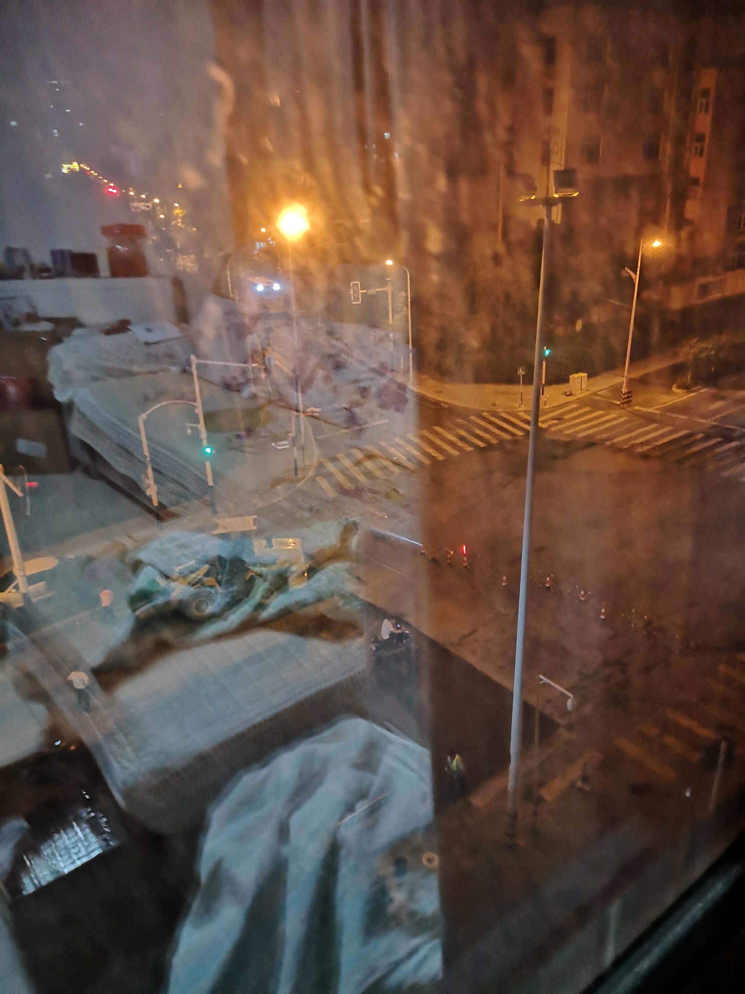 儿童节凌晨施工,巨大噪音影响下一代身心健康