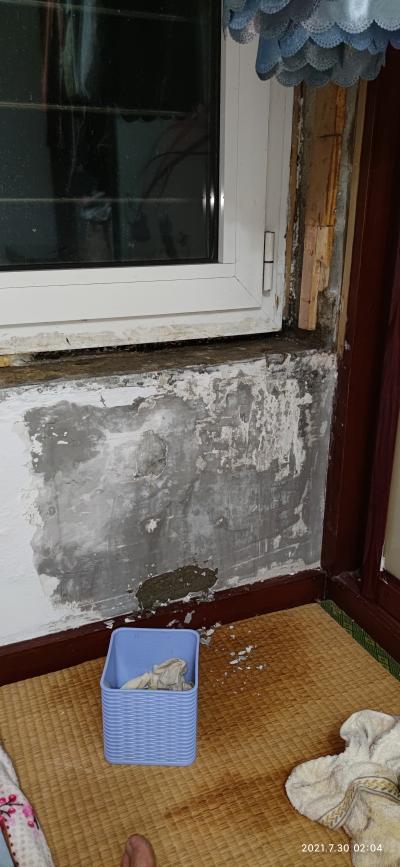 窗户漏雨物业修了整整4年越修越漏