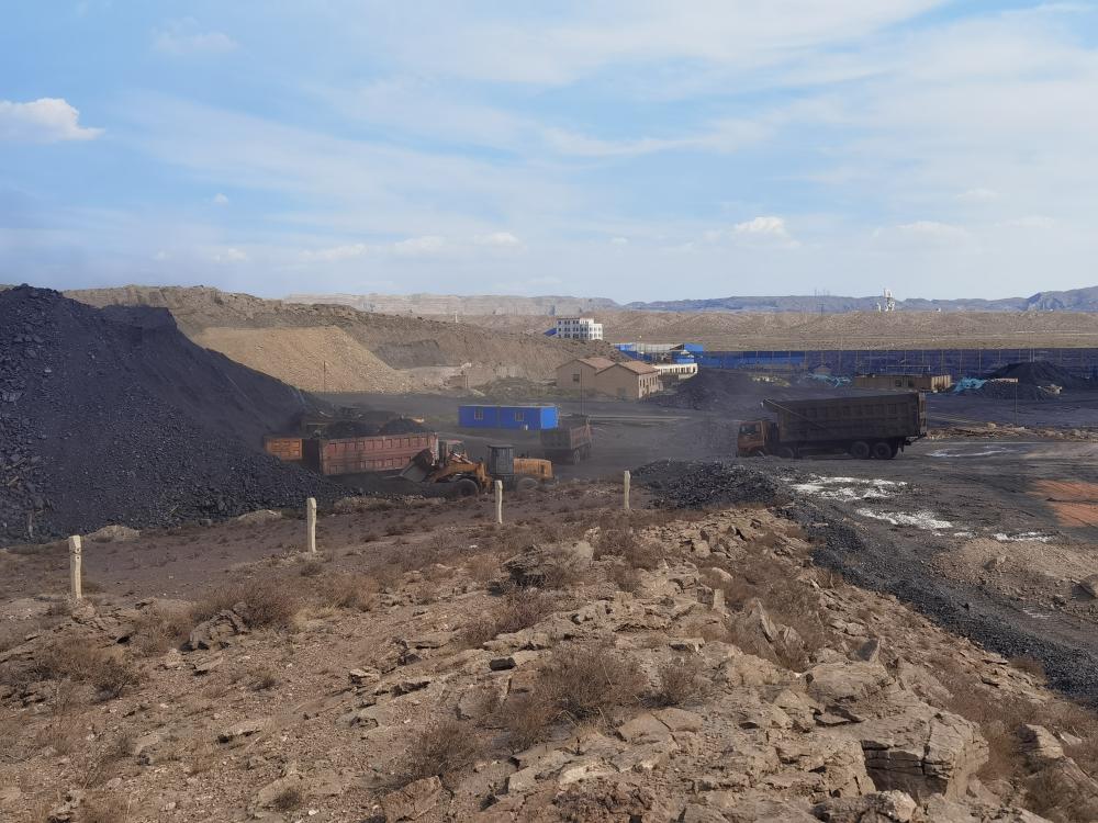 经协调,乌海市老石旦煤矿一,二号采空区灾害综合治理工程暂存过火渣煤