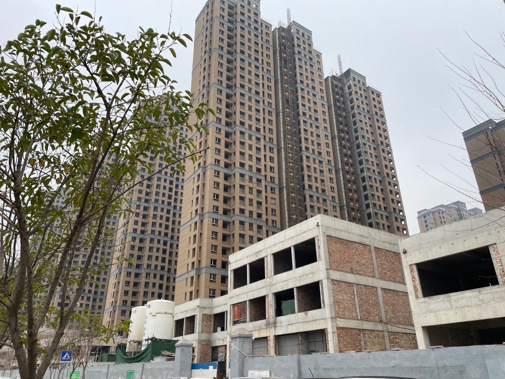 请问源利国际城今年能交房吗