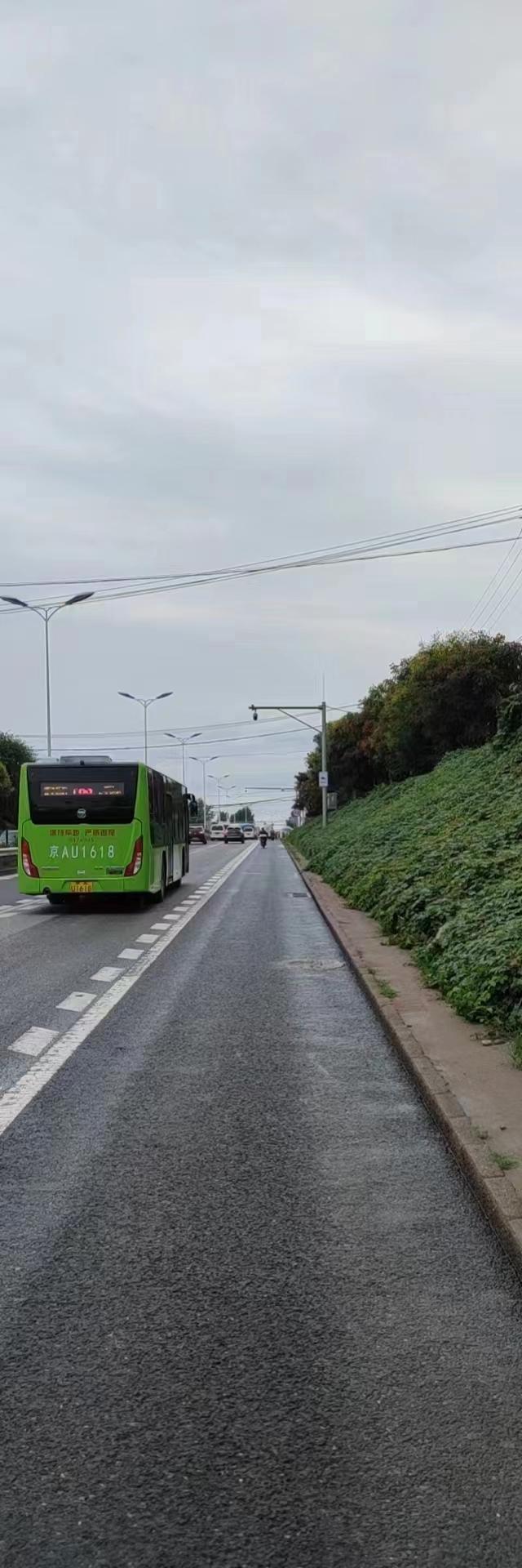 经北京环卫集团房山有限公司核实,房山公司负责京深路朱岗子路段的
